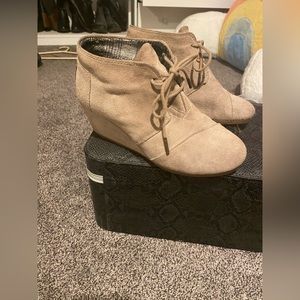 Toms booties